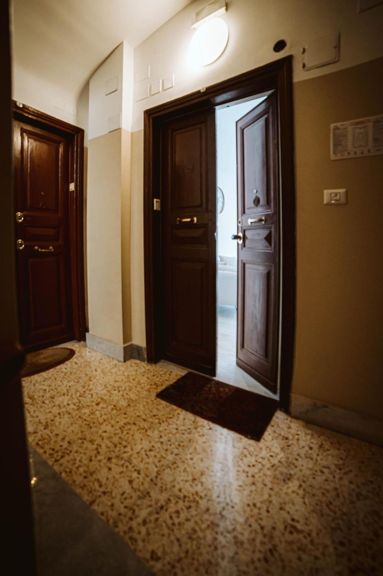 Colosseo Cozy Rooms B&B Róma Kültér fotó